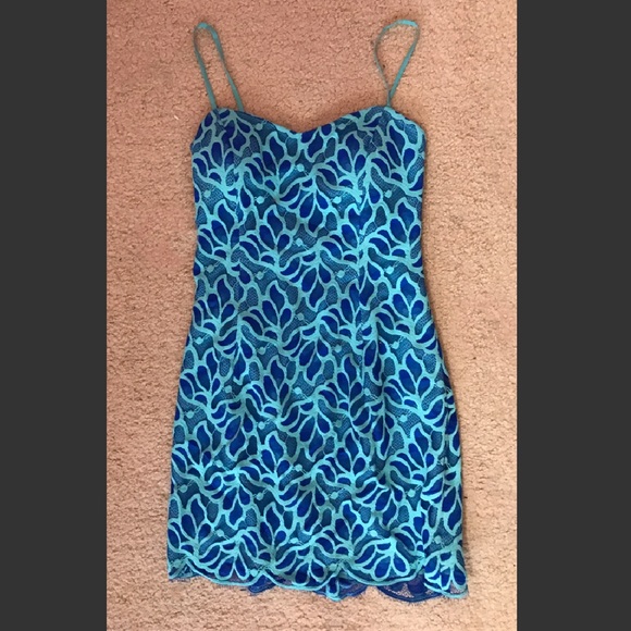 Lilly Pulitzer Dresses & Skirts - Lilly Pulitzer Scalloped Cocktail Dress size 0
